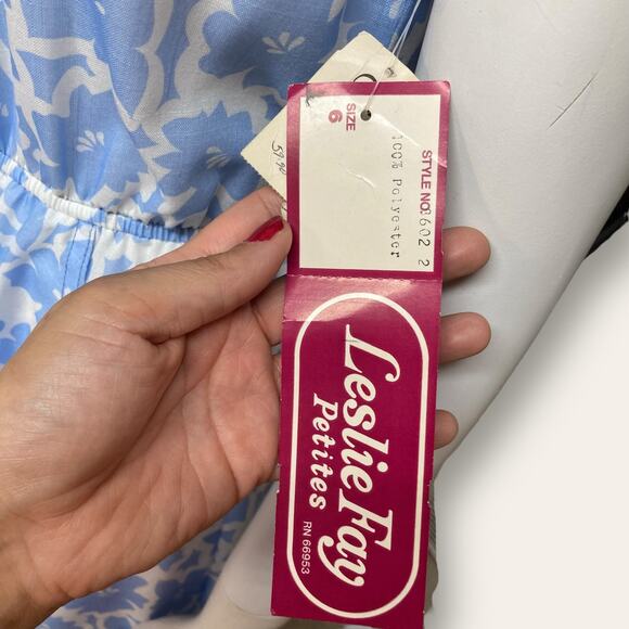 VTG union made Leslie Fay A-line blue and white Floral fabric (NWT) Small - Picture 9 of 11